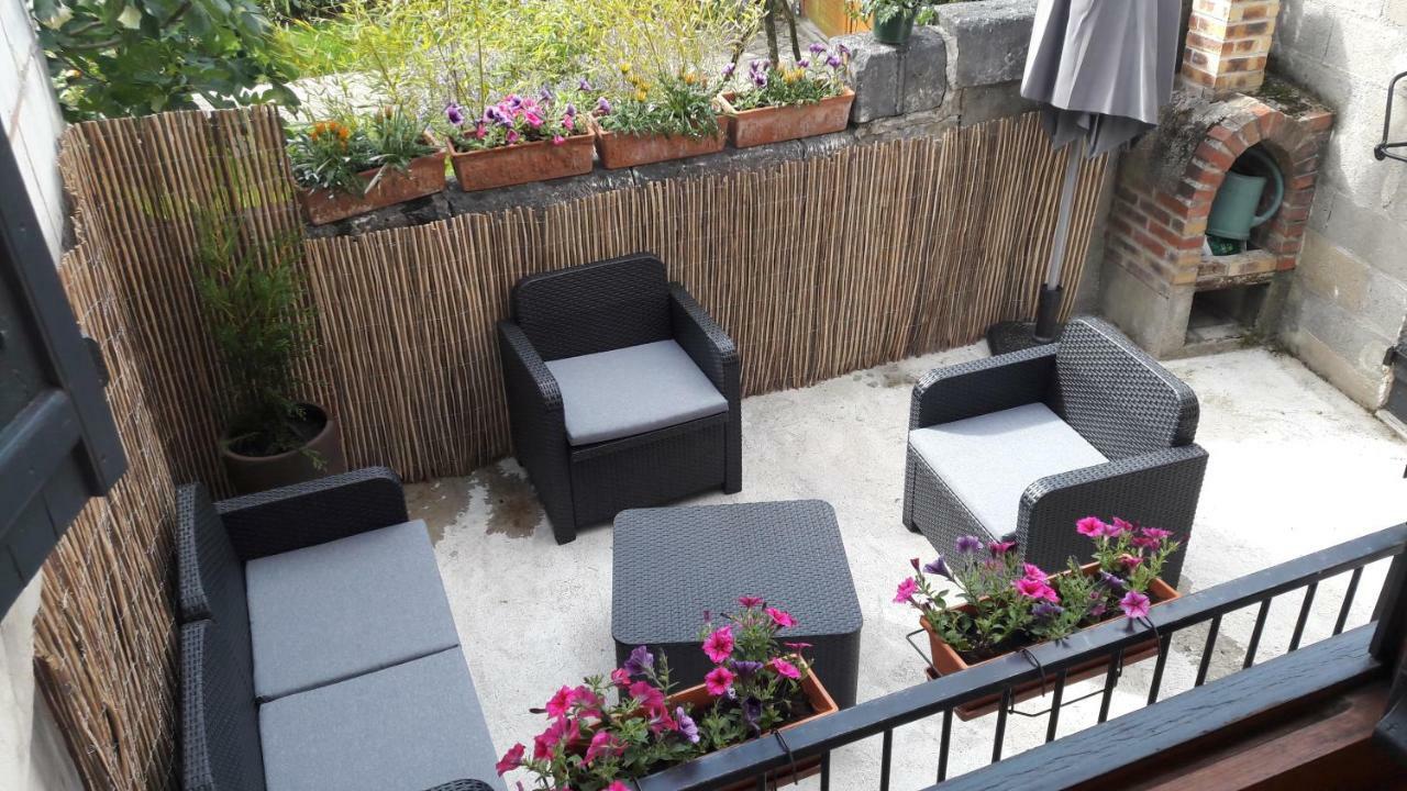 Le Gite Le Camelia Saint-Aignan  Exterior photo